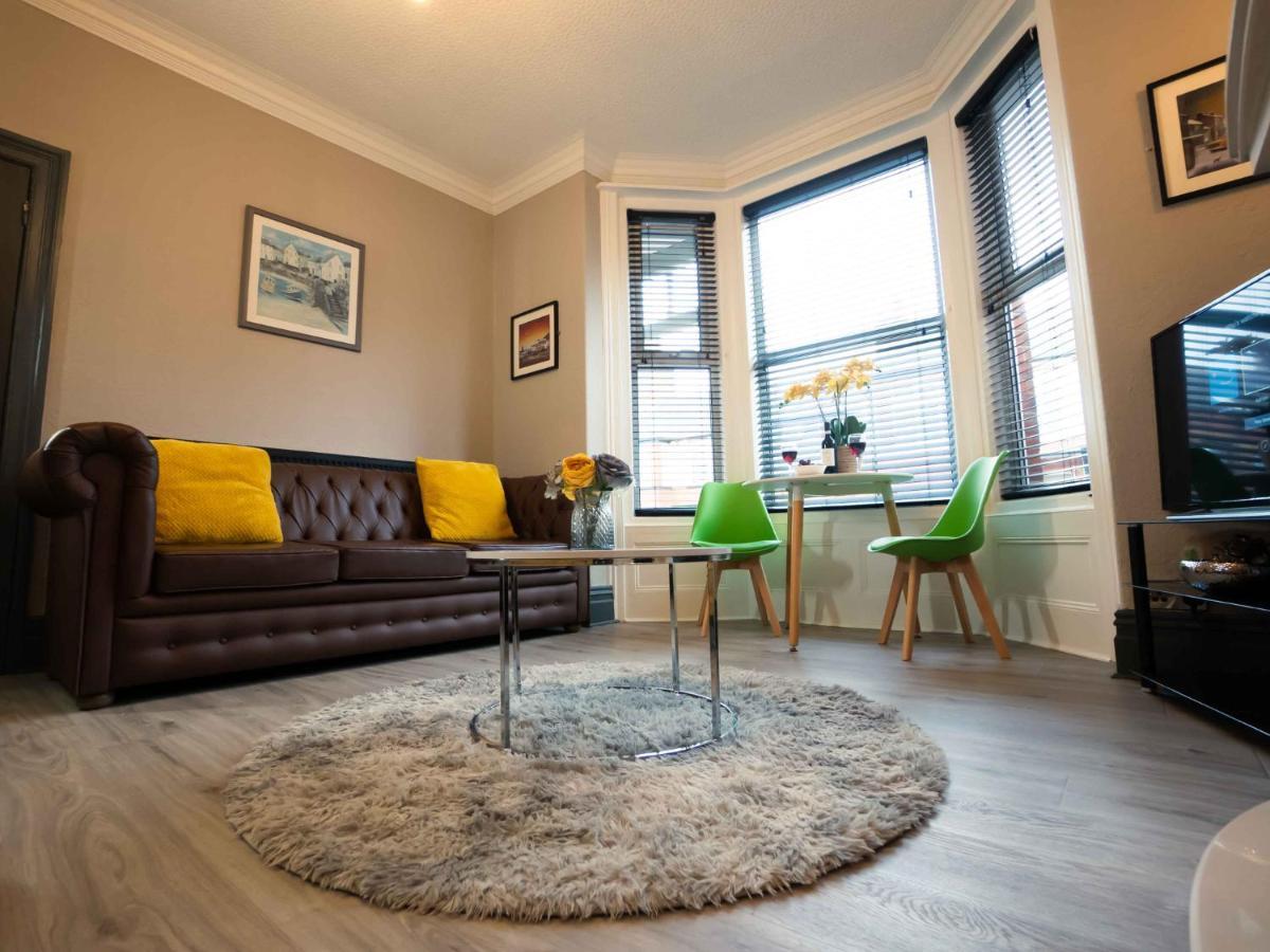 Pass The Keys Amazing, Newly Renovated 5Bedroom House Sleeps 10 Scarborough Exterior photo