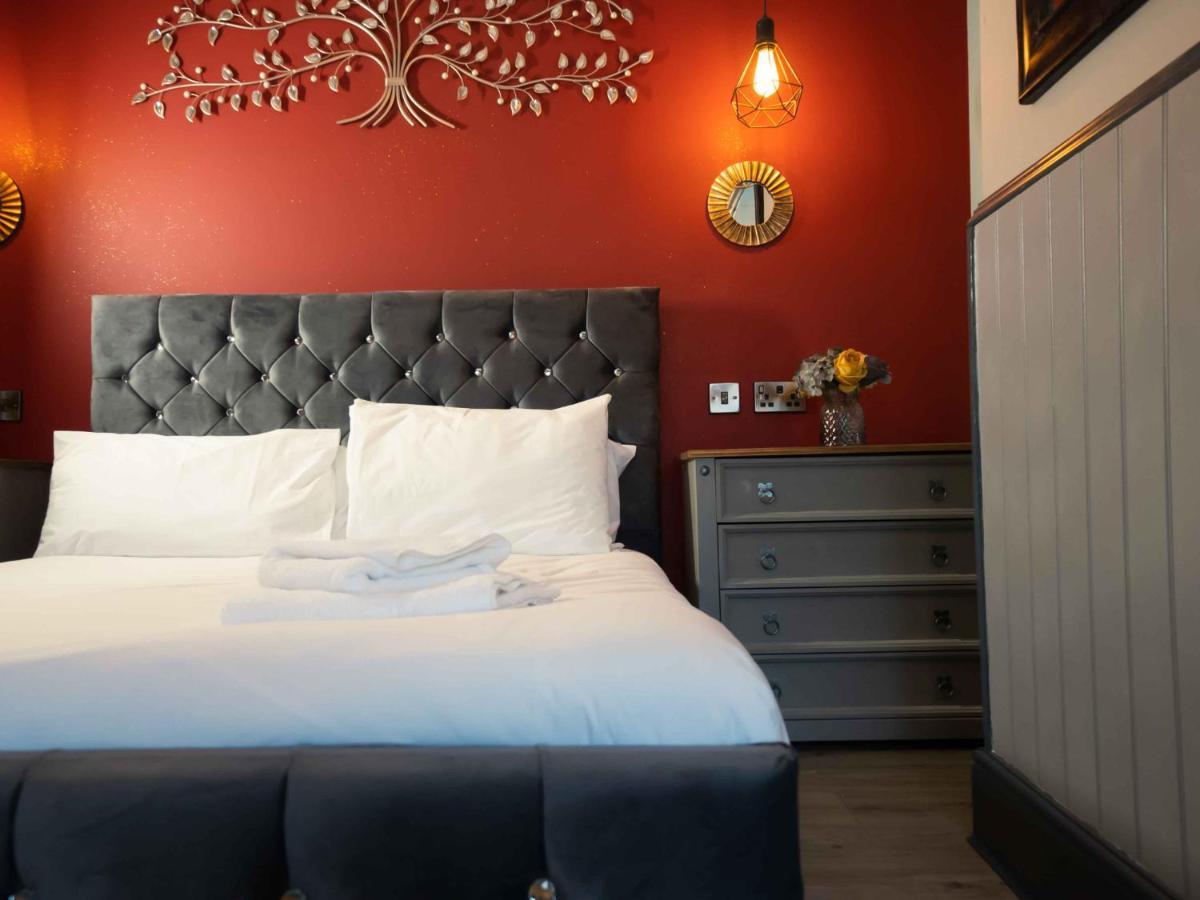 Pass The Keys Amazing, Newly Renovated 5Bedroom House Sleeps 10 Scarborough Exterior photo