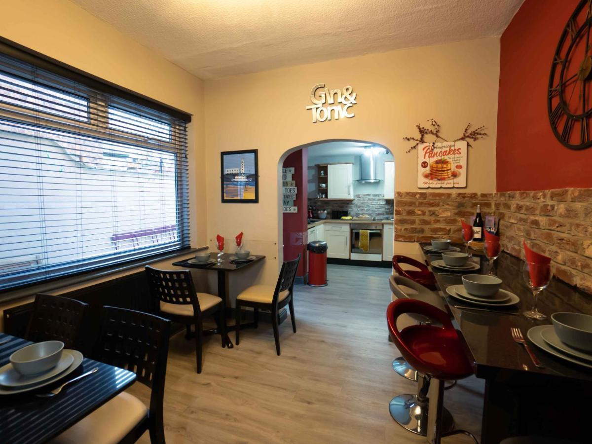 Pass The Keys Amazing, Newly Renovated 5Bedroom House Sleeps 10 Scarborough Exterior photo
