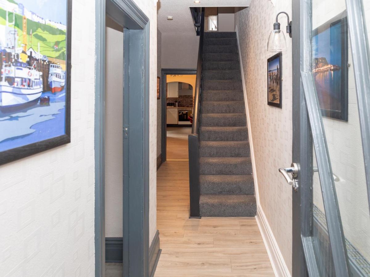 Pass The Keys Amazing, Newly Renovated 5Bedroom House Sleeps 10 Scarborough Exterior photo
